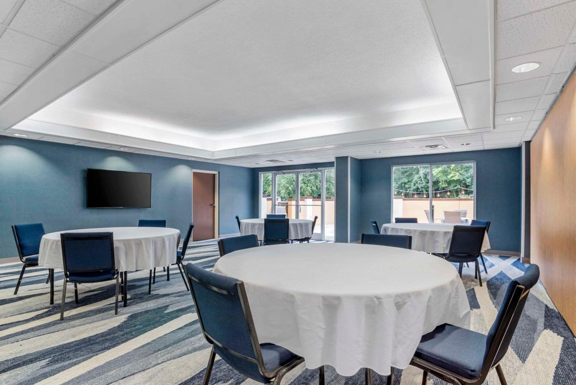 Comfort Suites Gastonia - Charlotte Bagian luar foto