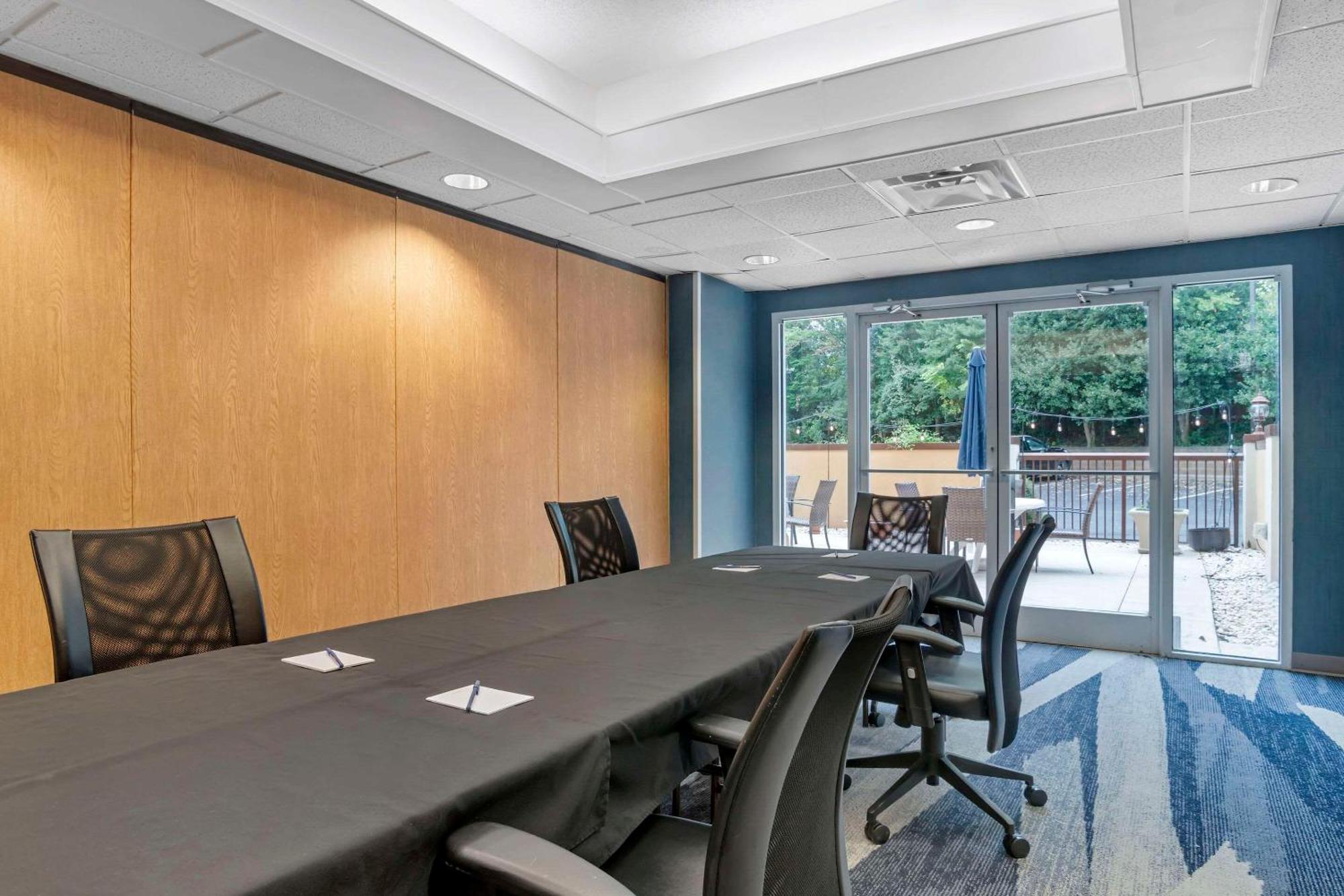 Comfort Suites Gastonia - Charlotte Bagian luar foto