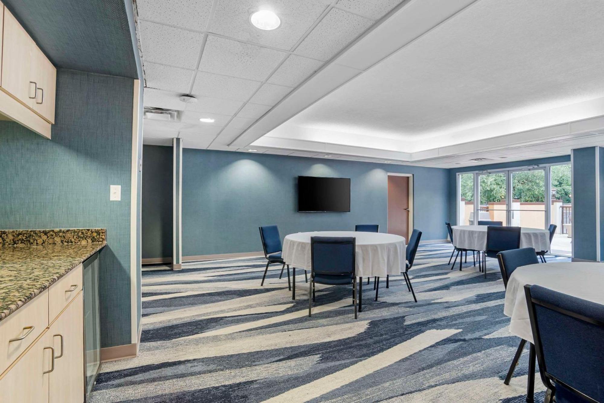 Comfort Suites Gastonia - Charlotte Bagian luar foto