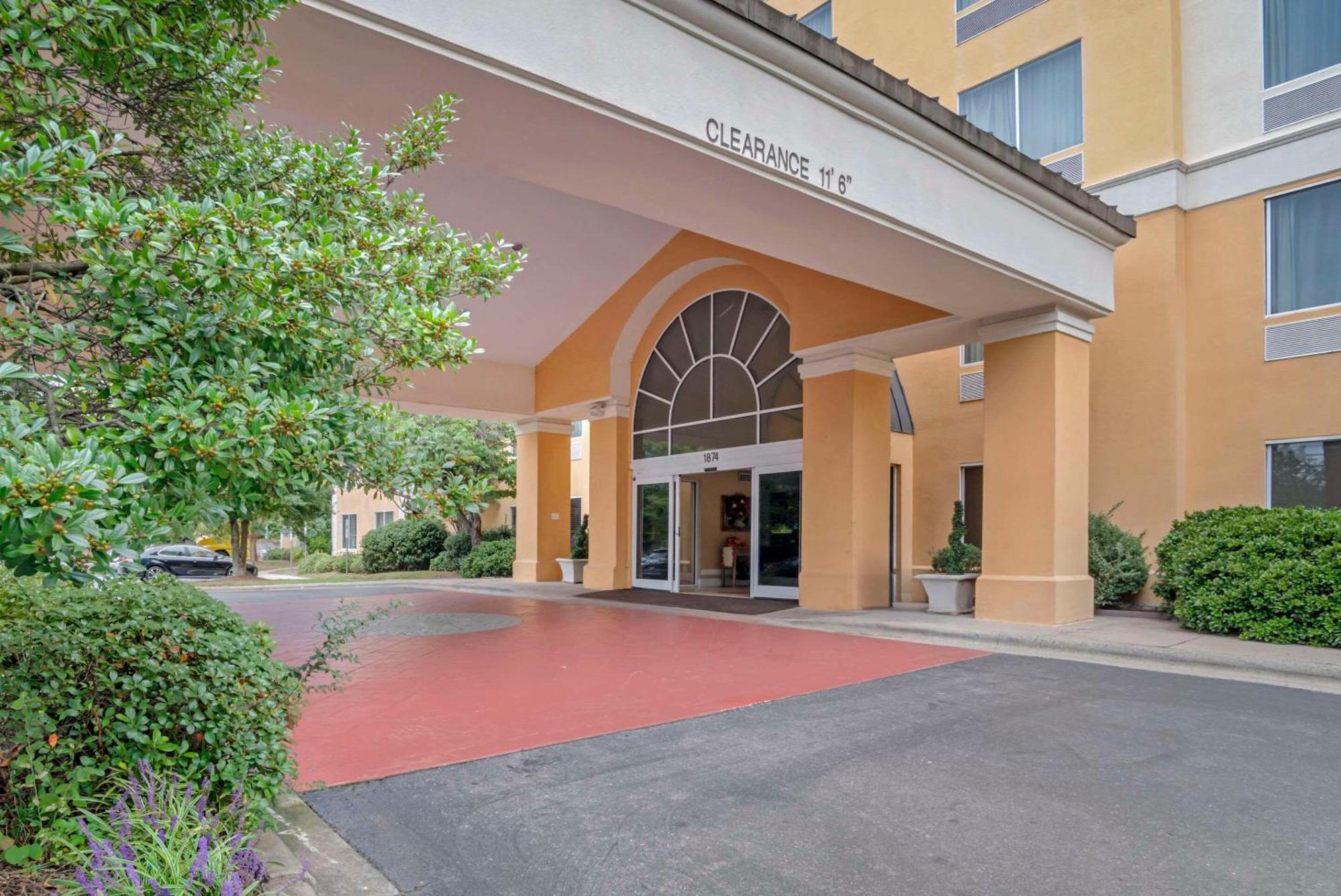 Comfort Suites Gastonia - Charlotte Bagian luar foto