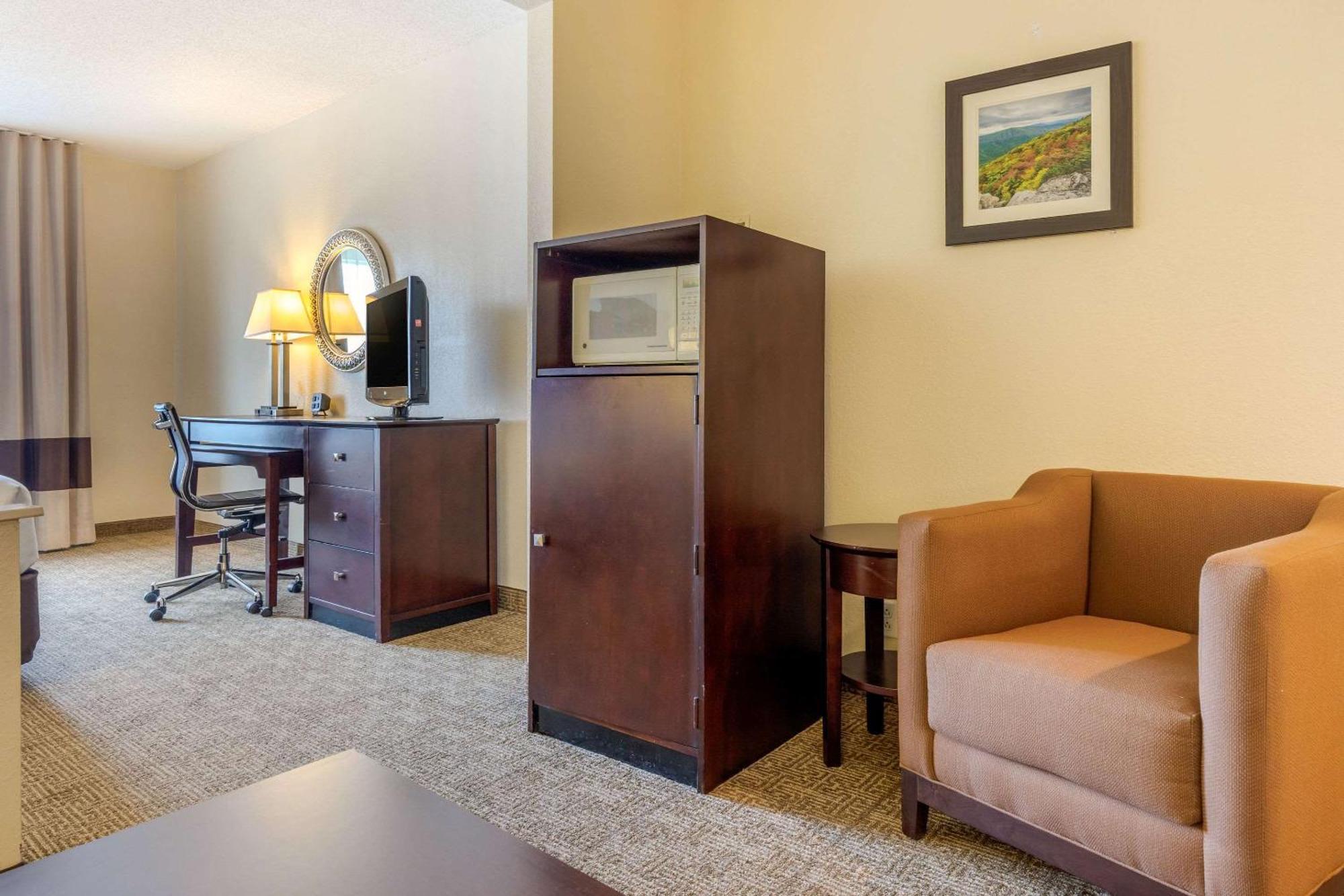 Comfort Suites Gastonia - Charlotte Bagian luar foto